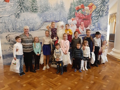 Мацестинская чайная фабрика подарила детям сотрудников новогоднюю сказку