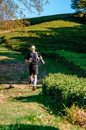 На мацестинских чайных плантациях прошел Первый горный трейл-марафон