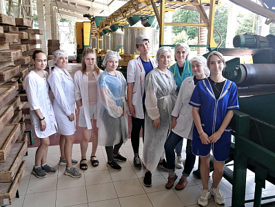 На Мацестинской чайной фабрике проходят практику студенты КубГТУ 